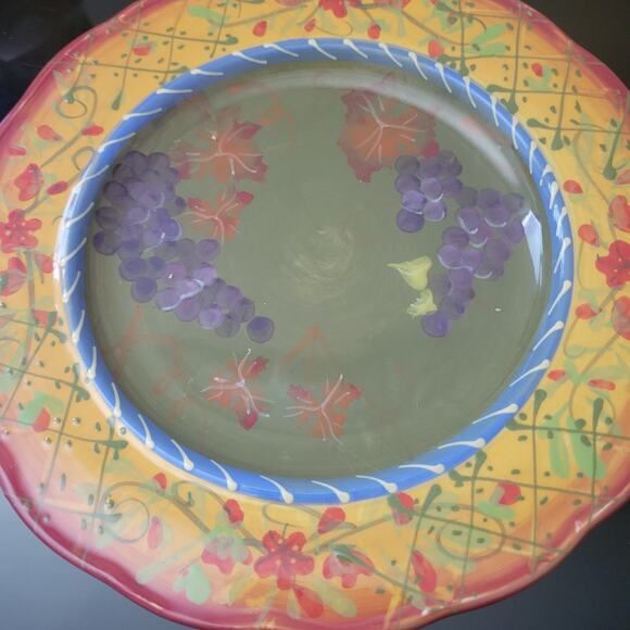 Grapes and Vines Hand Painted 8 inches in diameter Great Looking set of 2 - Picture 2 of 8